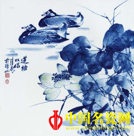 陆如青花斗彩瓷板 《莲塘双侣》