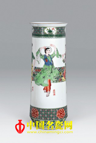 张万莲 古彩《大祥和》瓷瓶