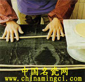 瓷器原始的成型方法-----泥条盘筑法