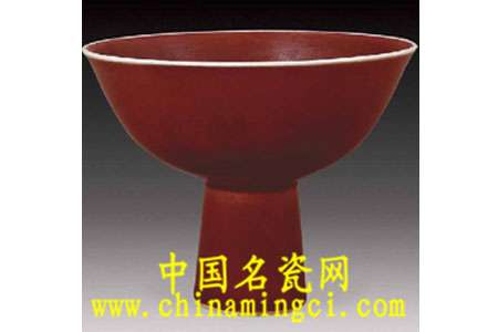 红釉瓷器在宣德时期的特点