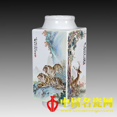 毕渊明 濯濯斑衣润兽图棕式瓶