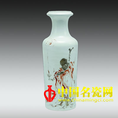 粉彩“达摩”瓶