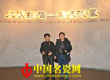 吴锦华、李玉海莅临《瓷国明珠》艺术家作品巡展现场