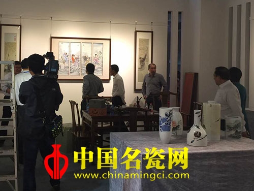 市领导亲临研究院展厅参观指导