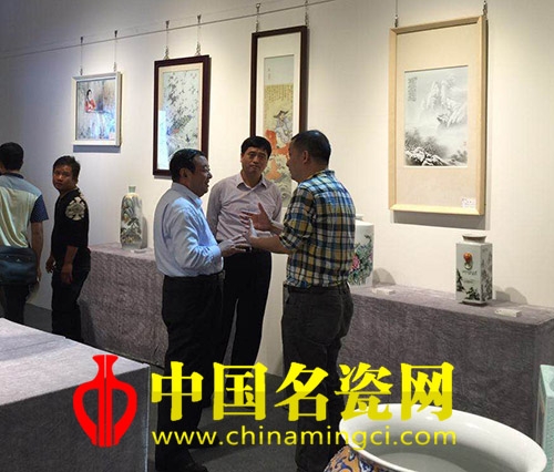 瓷博会高潮渐起 研究院作品受关注