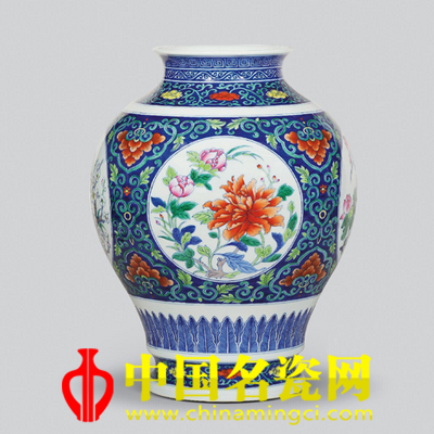 龚华 青花斗彩开光四季花卉尊