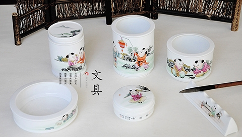 陶瓷笔架：静等圣贤泼墨还