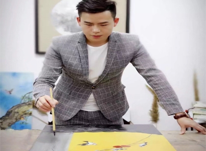 春花烂漫醉新彩