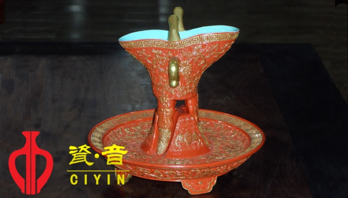 别把仿古瓷当成赝品的“小伙伴”