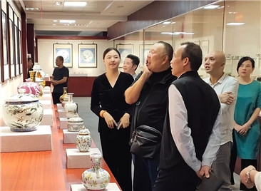 助力瓷博会 研究院艺术瓷展火热进行中