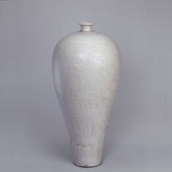 定窑刻划花梅瓶