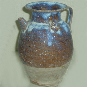 唐萧窑酱釉双系壶