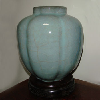 宋代白浒孤窑瓜棱罐