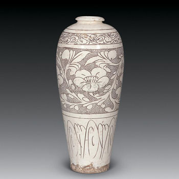 登封窑珍珠地剔花梅瓶