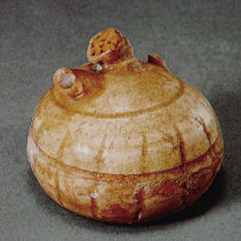 藤县窑青白釉砚滴