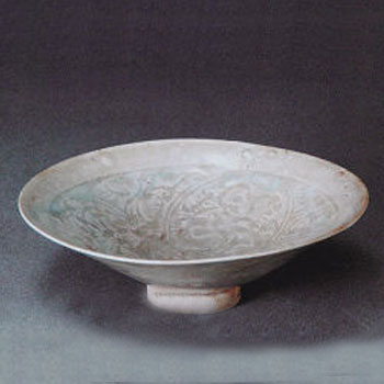 藤县窑影青釉印花婴戏纹茶盏