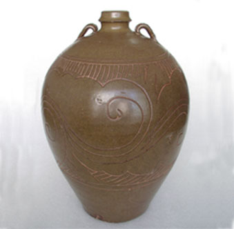 怀仁窑茶叶末釉双系划花梅瓶