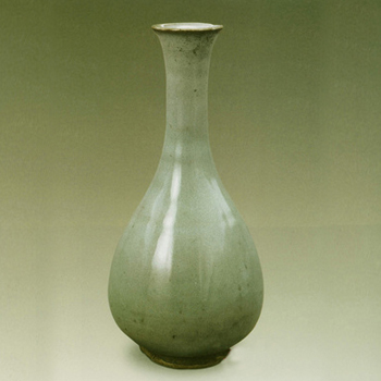 浑源窑仿钧月白釉玉壶春瓶